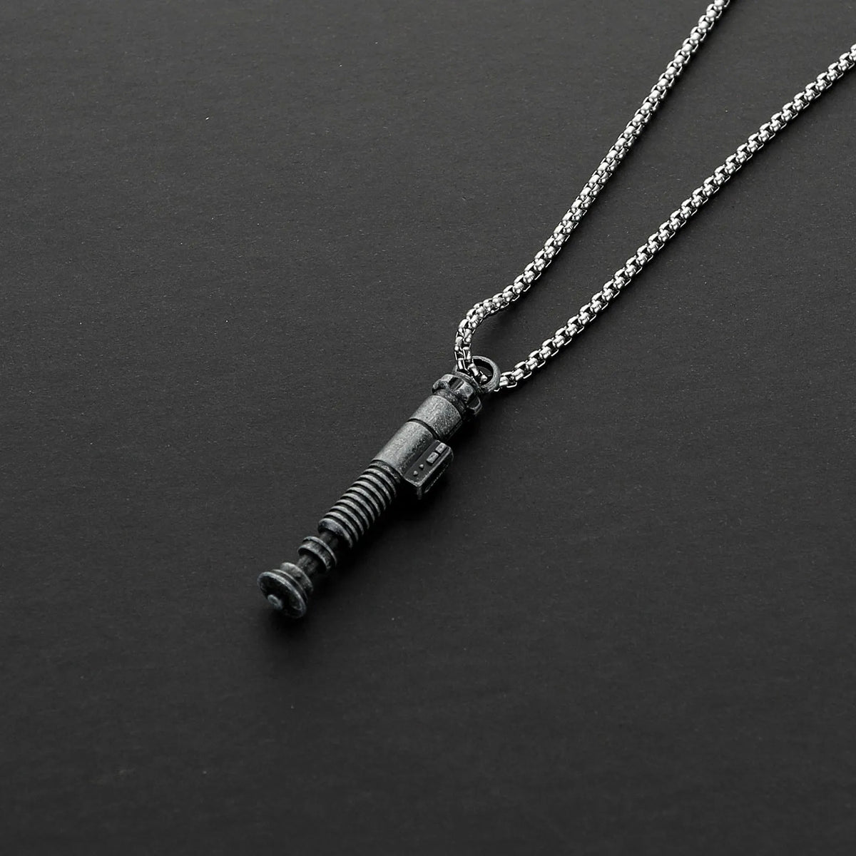 Lightsaber necklace - view 6