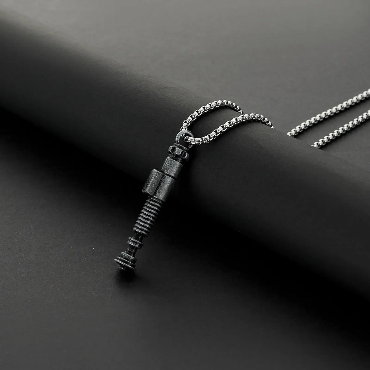 Lightsaber necklace - view 7