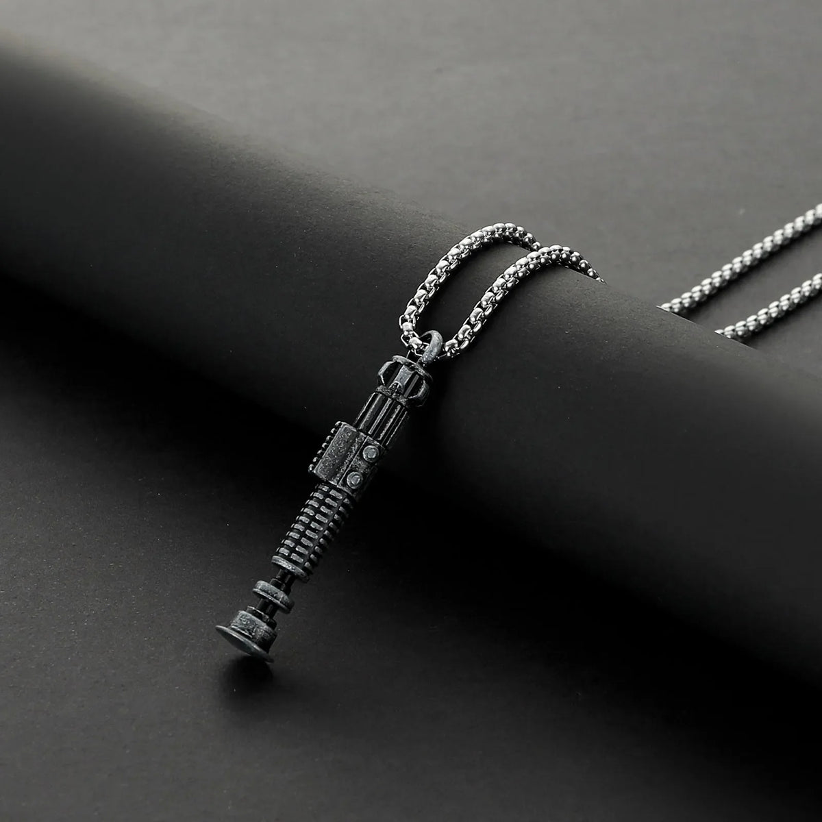 Lightsaber necklace - view 8