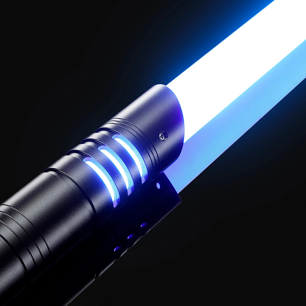 Hunter lightsaber - view 9