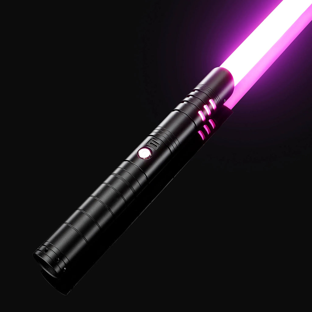 Hunter lightsaber - view 4